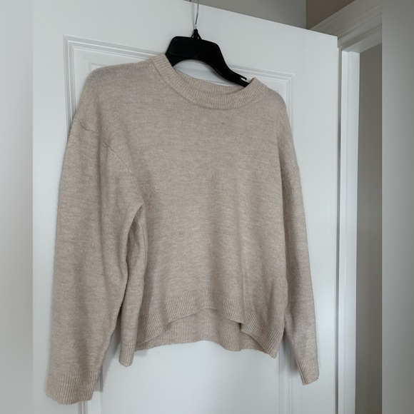 Cream/beige H&M crewneck soft sweater small autumn fall lightweight - Picture 2 of 6
